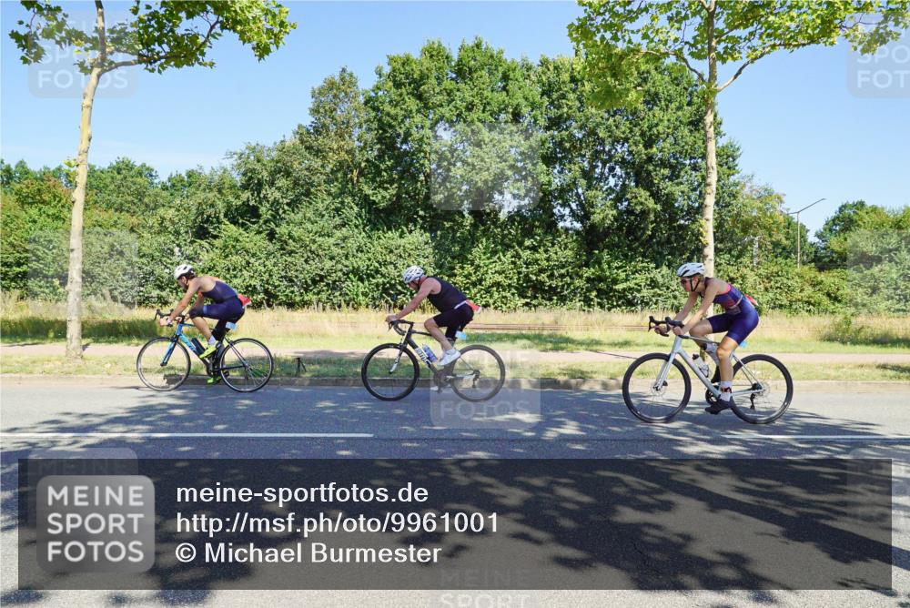 09.08.2026 - GEWOBA Citytriathlon Bremen Michael Burmester http://msf.ph/oto/9961001 09.08.2026 13:01:15 Radfahren 551, 556, 558, 643, 644, 714, 782, 785, 797, 801, 843, 854, 1140 meine-sportfotos.de