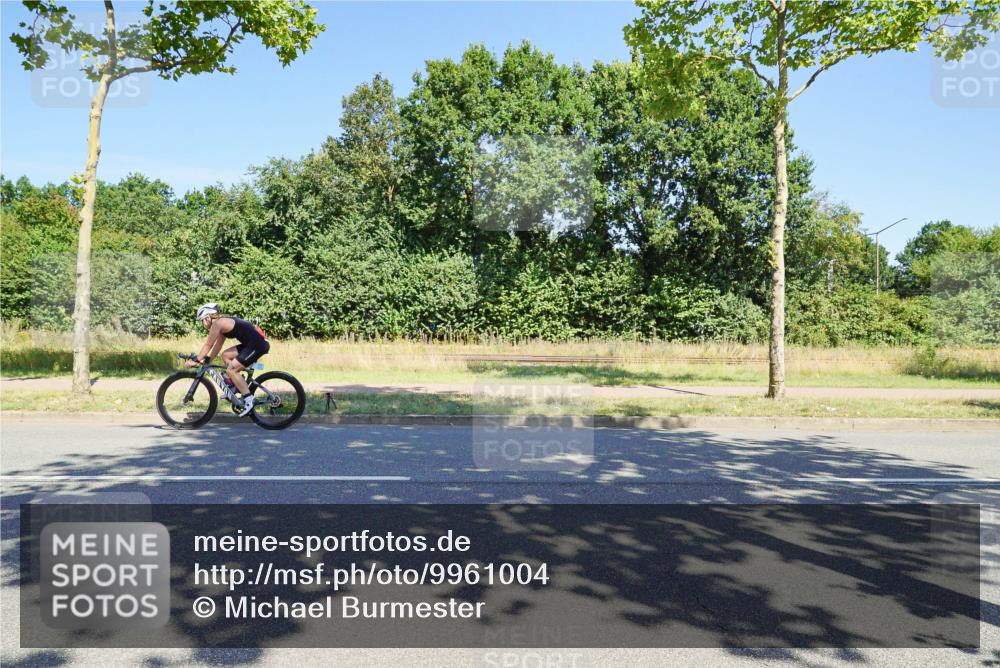 09.08.2026 - GEWOBA Citytriathlon Bremen Michael Burmester http://msf.ph/oto/9961004 09.08.2026 13:01:20 Radfahren 551, 556, 643, 666, 714, 782, 797, 801, 854, 878, 1140 meine-sportfotos.de