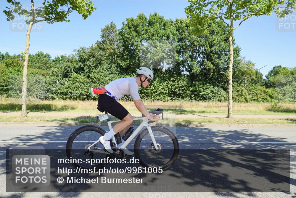 09.08.2026 - GEWOBA Citytriathlon Bremen Michael Burmester http://msf.ph/oto/9961005 09.08.2026 13:01:21 Radfahren 551, 556, 643, 666, 714, 782, 797, 801, 854, 878, 1140 meine-sportfotos.de