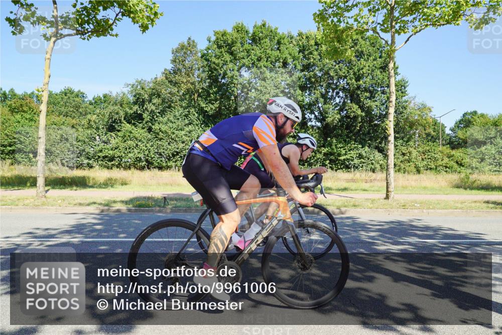 09.08.2026 - GEWOBA Citytriathlon Bremen Michael Burmester http://msf.ph/oto/9961006 09.08.2026 13:01:22 Radfahren 551, 556, 643, 666, 714, 782, 797, 801, 854, 878, 1140 meine-sportfotos.de