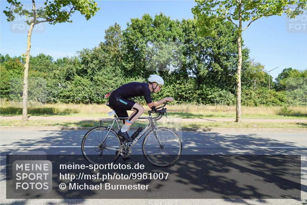 09.08.2026 - GEWOBA Citytriathlon Bremen Michael Burmester http://msf.ph/oto/9961007 09.08.2026 13:01:23 Radfahren 551, 556, 666, 714, 797, 801, 854, 859, 878, 1140 meine-sportfotos.de