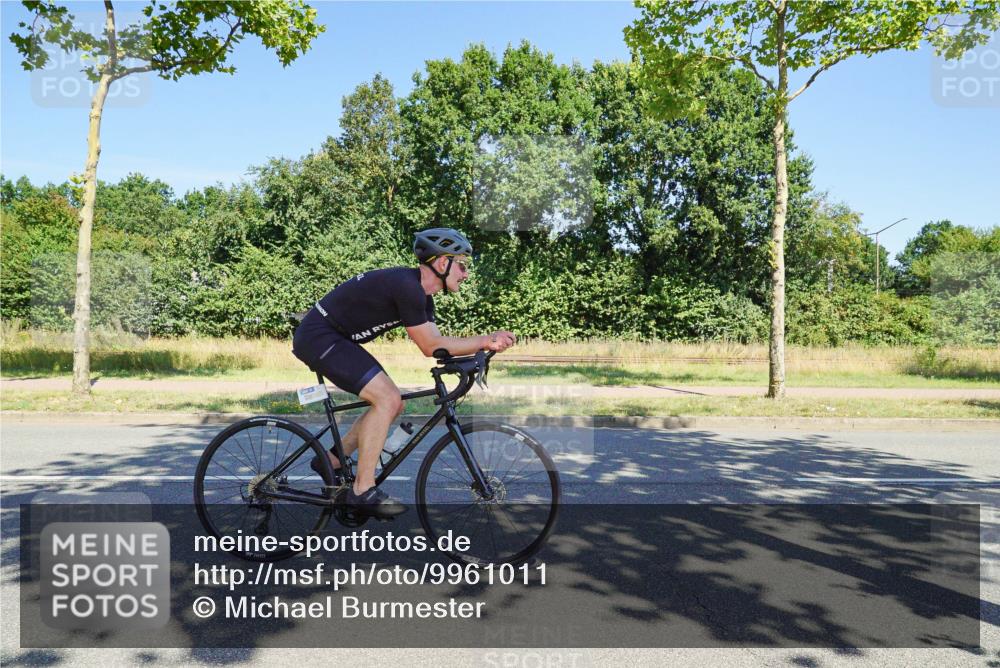 09.08.2026 - GEWOBA Citytriathlon Bremen Michael Burmester http://msf.ph/oto/9961011 09.08.2026 13:01:31 Radfahren 551, 556, 631, 666, 669, 690, 714, 775, 801, 854, 859, 862, 878, 991, 1014, 1140 meine-sportfotos.de