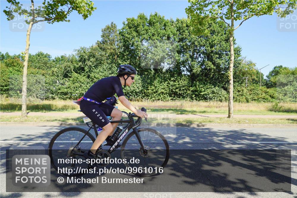 09.08.2026 - GEWOBA Citytriathlon Bremen Michael Burmester http://msf.ph/oto/9961016 09.08.2026 13:01:39 Radfahren 587, 631, 669, 690, 729, 746, 775, 831, 859, 862, 991, 1014, 1120 meine-sportfotos.de