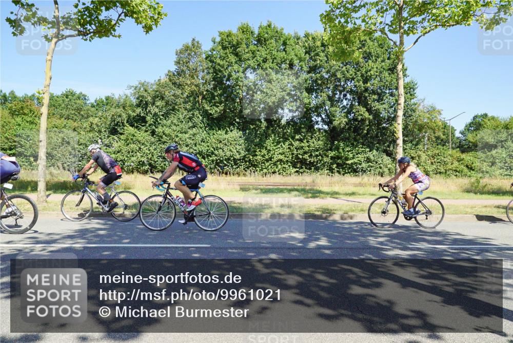 09.08.2026 - GEWOBA Citytriathlon Bremen Michael Burmester http://msf.ph/oto/9961021 09.08.2026 13:01:43 Radfahren 587, 631, 669, 690, 729, 746, 764, 775, 831, 859, 862, 991, 1014, 1120 meine-sportfotos.de
