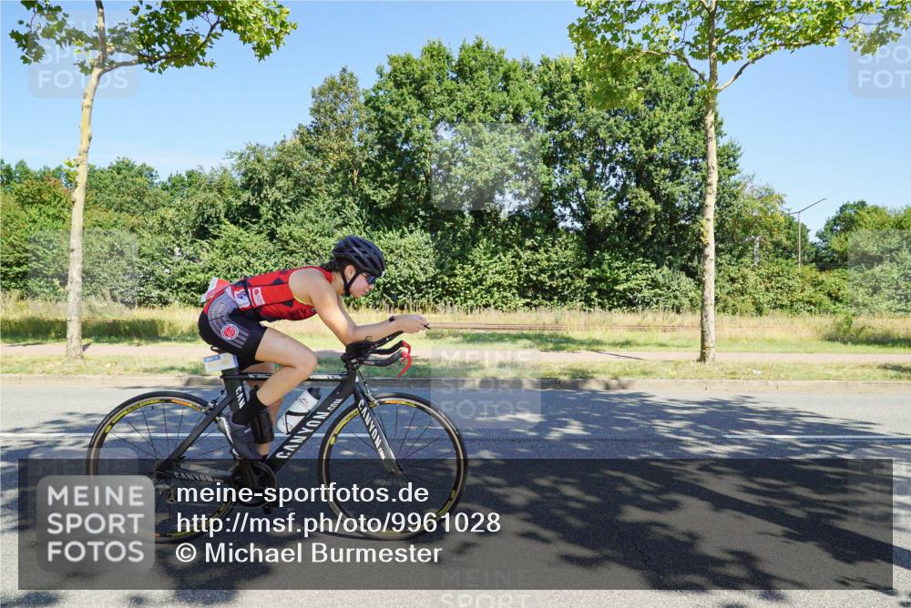 09.08.2026 - GEWOBA Citytriathlon Bremen Michael Burmester http://msf.ph/oto/9961028 09.08.2026 13:01:52 Radfahren 587, 610, 729, 731, 746, 764, 813, 831, 889, 1120, 1125 meine-sportfotos.de