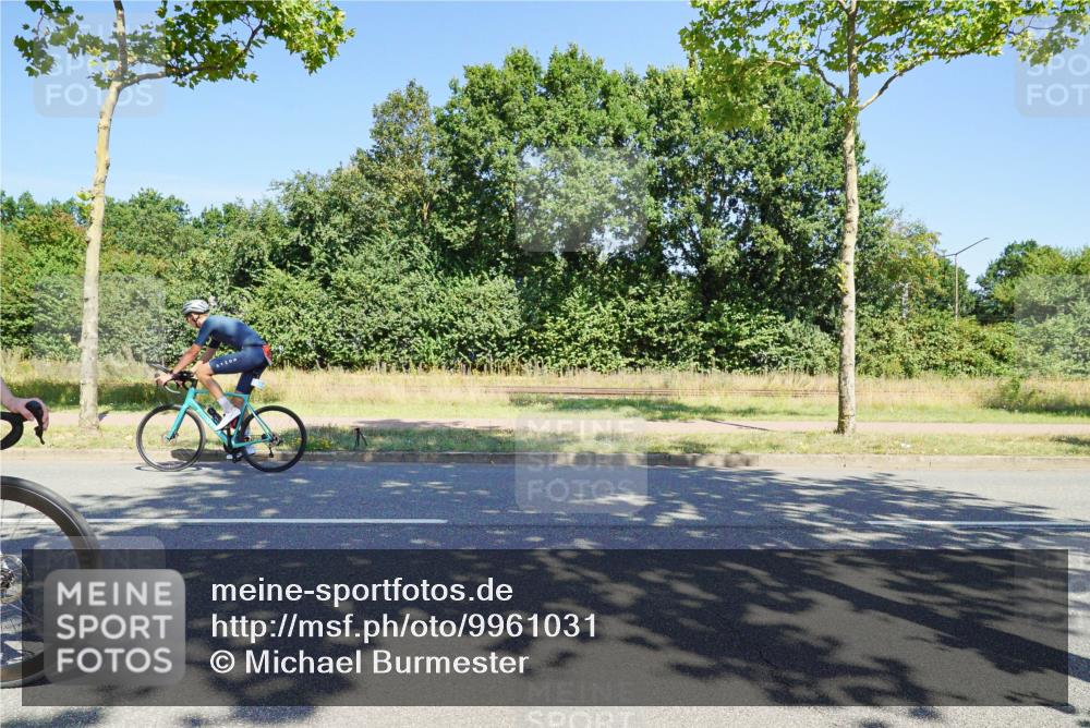 09.08.2026 - GEWOBA Citytriathlon Bremen Michael Burmester http://msf.ph/oto/9961031 09.08.2026 13:01:59 Radfahren 546, 610, 731, 764, 813, 831, 887, 889, 957, 1125 meine-sportfotos.de