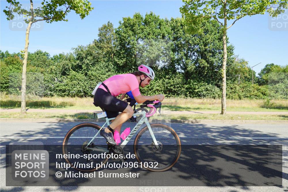 09.08.2026 - GEWOBA Citytriathlon Bremen Michael Burmester http://msf.ph/oto/9961032 09.08.2026 13:02:01 Radfahren 546, 610, 731, 764, 813, 887, 889, 957, 1125 meine-sportfotos.de