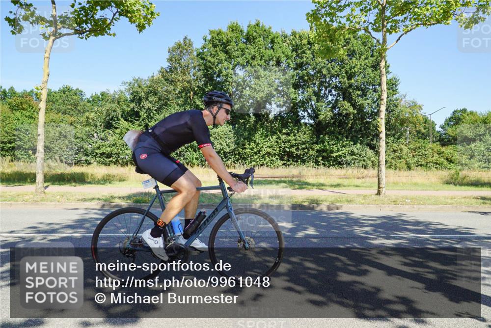 09.08.2026 - GEWOBA Citytriathlon Bremen Michael Burmester http://msf.ph/oto/9961048 09.08.2026 13:02:27 Radfahren 614, 632, 676, 723, 791, 873, 966, 1007, 1011 meine-sportfotos.de