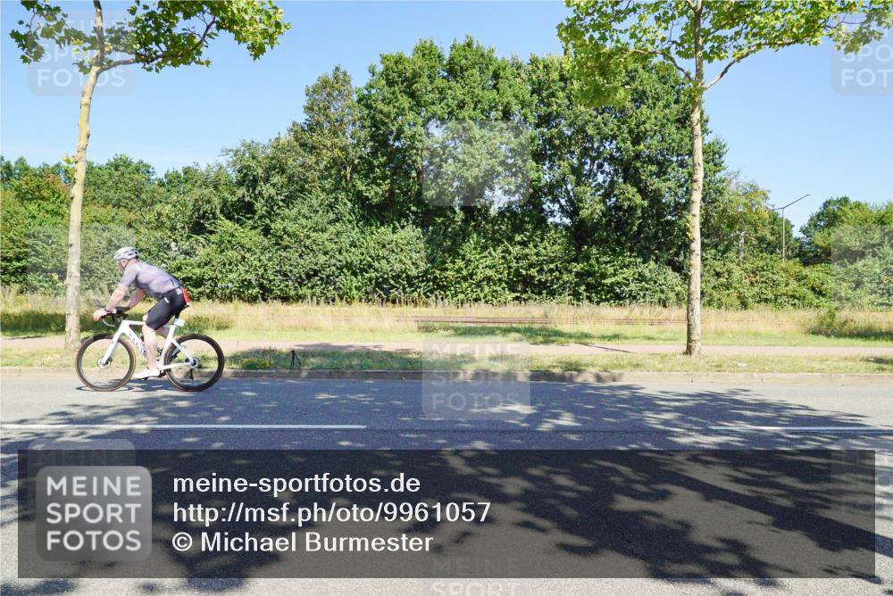 09.08.2026 - GEWOBA Citytriathlon Bremen Michael Burmester http://msf.ph/oto/9961057 09.08.2026 13:02:36 Radfahren 607, 614, 632, 691, 723, 791, 873, 966, 1007, 1011, 1020 meine-sportfotos.de