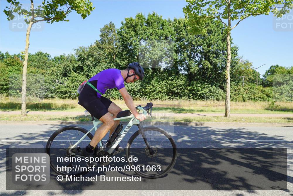 09.08.2026 - GEWOBA Citytriathlon Bremen Michael Burmester http://msf.ph/oto/9961063 09.08.2026 13:02:43 Radfahren 549, 607, 614, 654, 691, 791, 873, 1007, 1020 meine-sportfotos.de