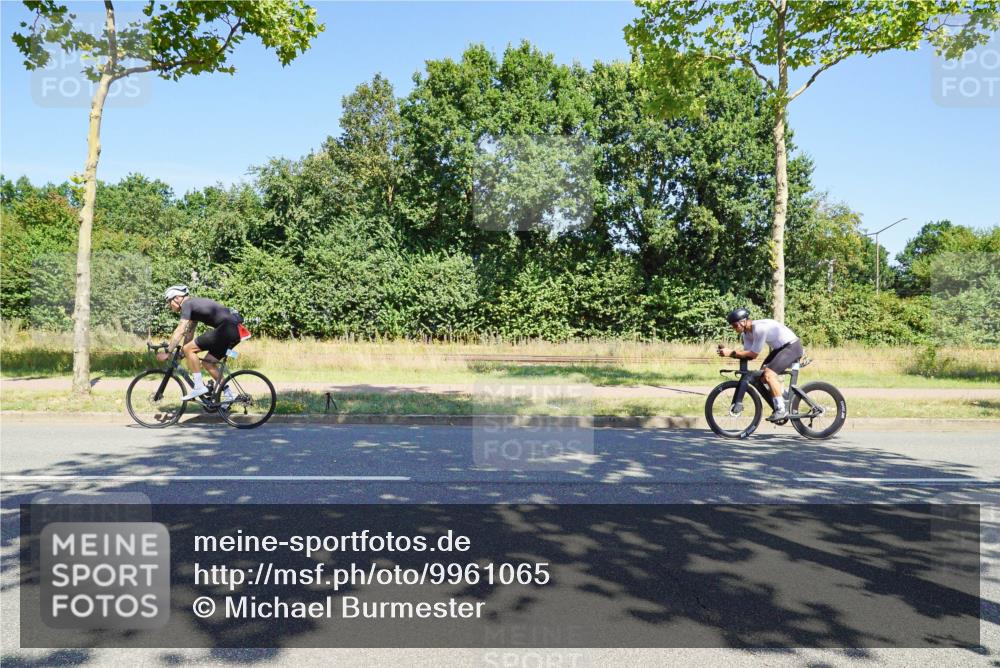 09.08.2026 - GEWOBA Citytriathlon Bremen Michael Burmester http://msf.ph/oto/9961065 09.08.2026 13:02:45 Radfahren 549, 597, 607, 654, 681, 691, 873, 1007, 1020 meine-sportfotos.de