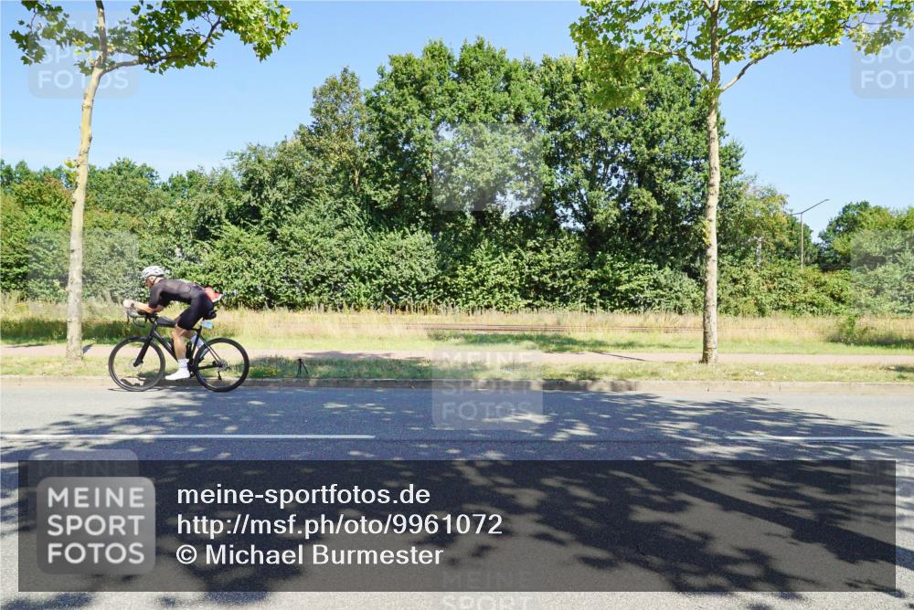 09.08.2026 - GEWOBA Citytriathlon Bremen Michael Burmester http://msf.ph/oto/9961072 09.08.2026 13:02:55 Radfahren 549, 597, 654, 681, 1105 meine-sportfotos.de