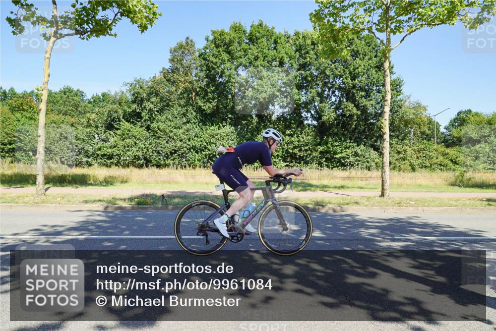 09.08.2026 - GEWOBA Citytriathlon Bremen Michael Burmester http://msf.ph/oto/9961084 09.08.2026 13:03:18 Radfahren 703, 768, 779, 898, 985, 1102 meine-sportfotos.de