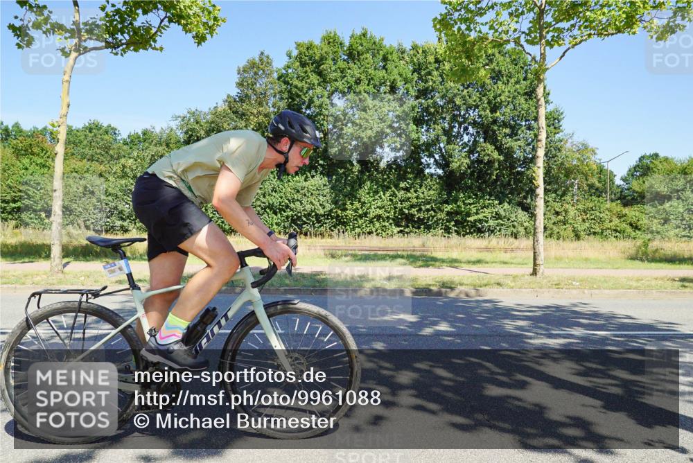 09.08.2026 - GEWOBA Citytriathlon Bremen Michael Burmester http://msf.ph/oto/9961088 09.08.2026 13:03:26 Radfahren 616, 703, 735, 768, 885, 945, 985, 1106 meine-sportfotos.de