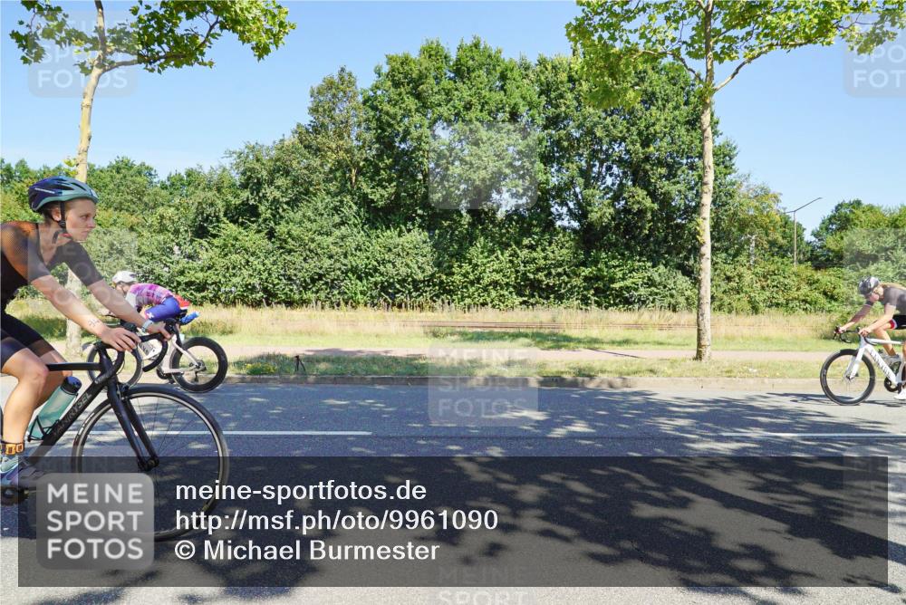 09.08.2026 - GEWOBA Citytriathlon Bremen Michael Burmester http://msf.ph/oto/9961090 09.08.2026 13:03:28 Radfahren 591, 616, 703, 735, 768, 885, 945, 985, 1106 meine-sportfotos.de