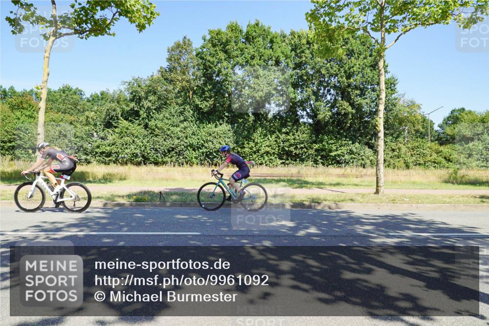 09.08.2026 - GEWOBA Citytriathlon Bremen Michael Burmester http://msf.ph/oto/9961092 09.08.2026 13:03:29 Radfahren 591, 616, 703, 735, 768, 885, 945, 985, 1106 meine-sportfotos.de