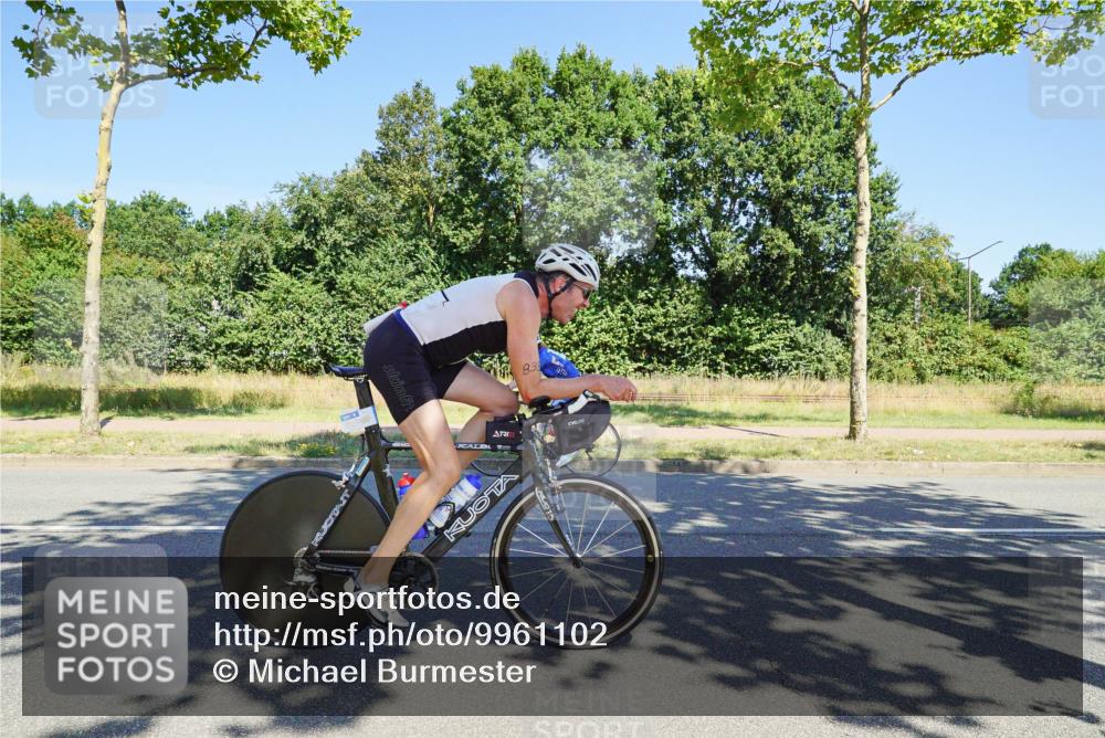 09.08.2026 - GEWOBA Citytriathlon Bremen Michael Burmester http://msf.ph/oto/9961102 09.08.2026 13:03:37 Radfahren 575, 591, 616, 721, 735, 793, 835, 885, 945, 1106, 1122 meine-sportfotos.de