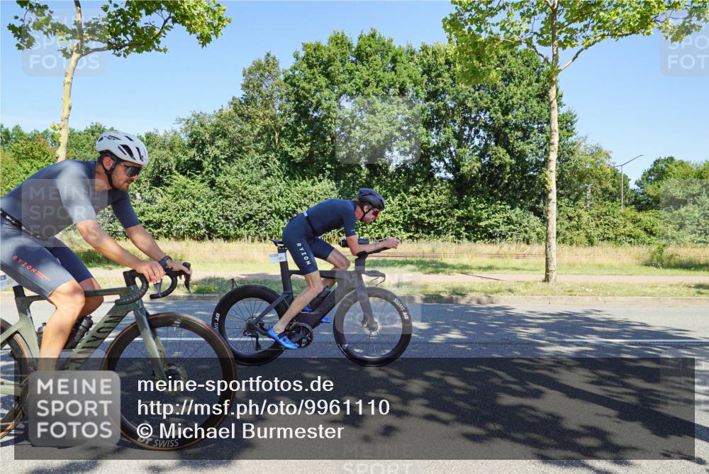 09.08.2026 - GEWOBA Citytriathlon Bremen Michael Burmester http://msf.ph/oto/9961110 09.08.2026 13:03:47 Radfahren 575, 591, 646, 698, 721, 769, 793, 828, 835, 891, 974, 1122, 1157 meine-sportfotos.de