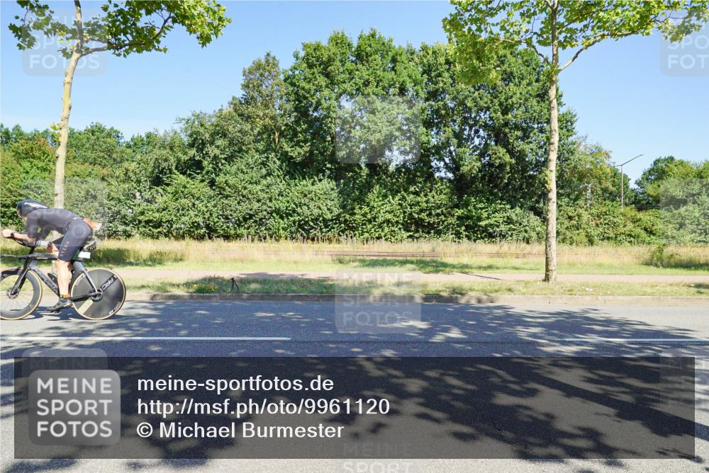 09.08.2026 - GEWOBA Citytriathlon Bremen Michael Burmester http://msf.ph/oto/9961120 09.08.2026 13:04:06 Radfahren 662, 828, 842, 853, 996, 1001, 1108 meine-sportfotos.de