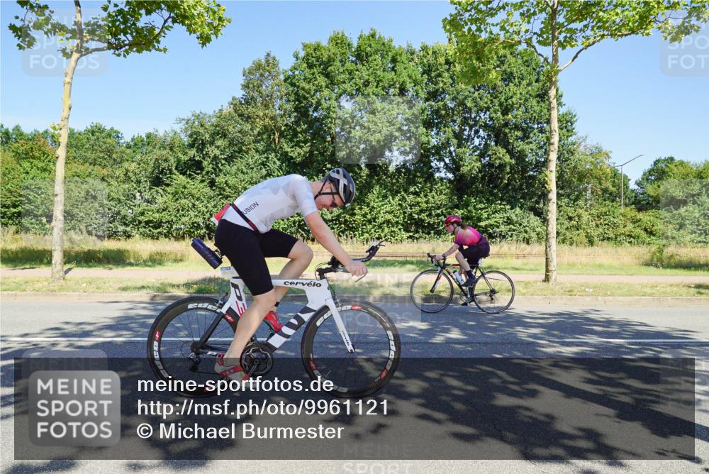 09.08.2026 - GEWOBA Citytriathlon Bremen Michael Burmester http://msf.ph/oto/9961121 09.08.2026 13:04:07 Radfahren 662, 842, 853, 883, 996, 1001, 1108 meine-sportfotos.de