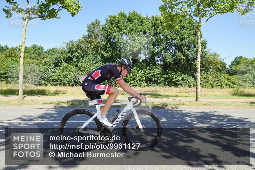 09.08.2026 - GEWOBA Citytriathlon Bremen Michael Burmester http://msf.ph/oto/9961127 09.08.2026 13:04:13 Radfahren 662, 853, 883, 941, 955, 1001 meine-sportfotos.de