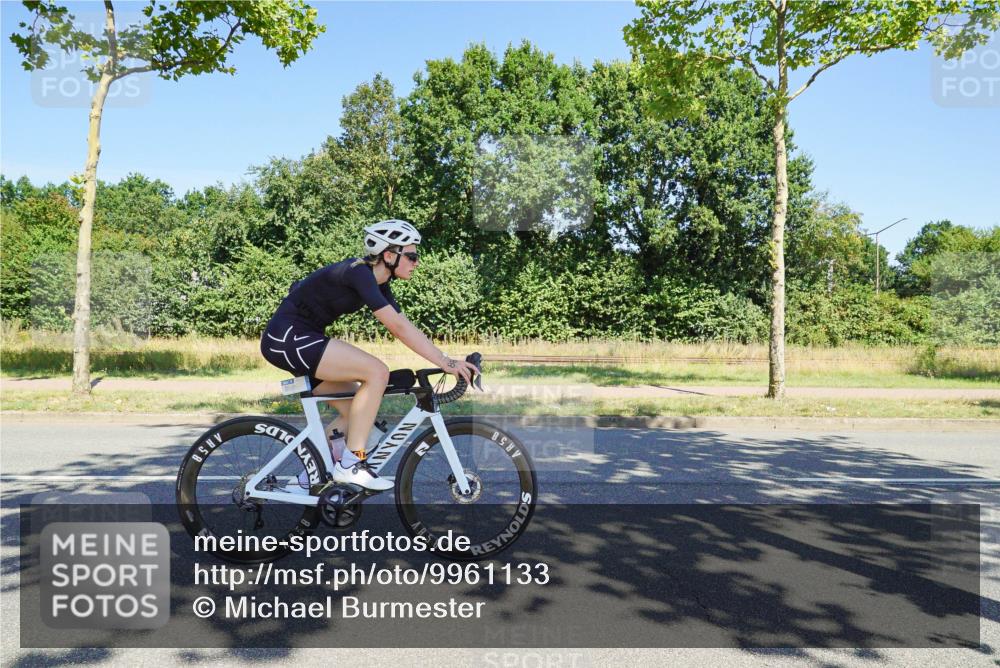 09.08.2026 - GEWOBA Citytriathlon Bremen Michael Burmester http://msf.ph/oto/9961133 09.08.2026 13:04:25 Radfahren 112, 569, 630, 881, 883, 936, 941, 955, 962, 997, 1002 meine-sportfotos.de