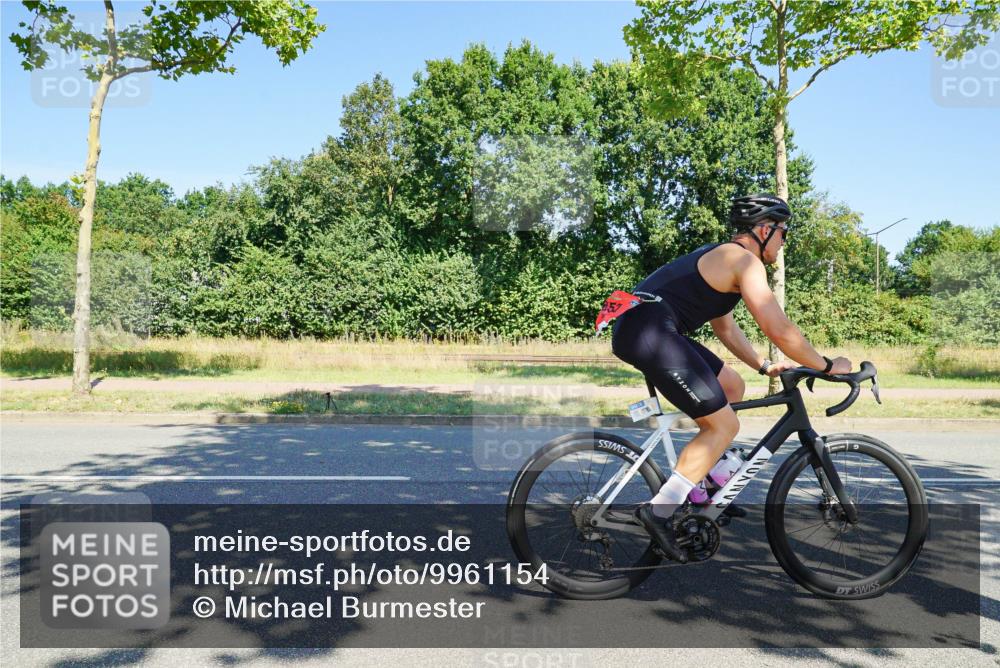 09.08.2026 - GEWOBA Citytriathlon Bremen Michael Burmester http://msf.ph/oto/9961154 09.08.2026 13:05:07 Radfahren 652, 747, 777, 818, 908, 917, 922, 1139 meine-sportfotos.de