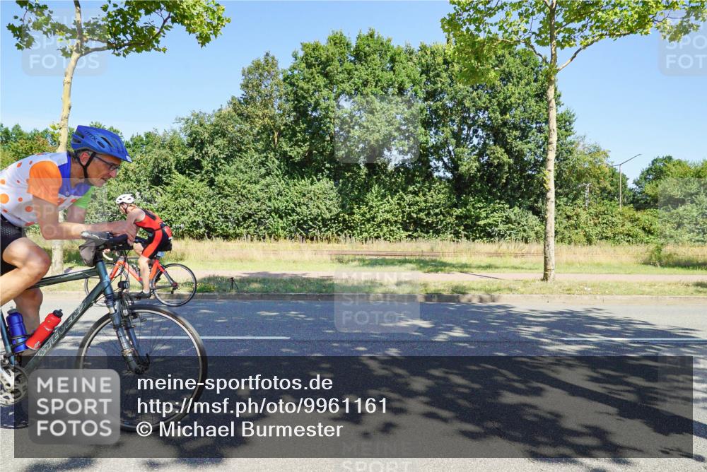 09.08.2026 - GEWOBA Citytriathlon Bremen Michael Burmester http://msf.ph/oto/9961161 09.08.2026 13:05:22 Radfahren 583, 818, 830, 1139 meine-sportfotos.de