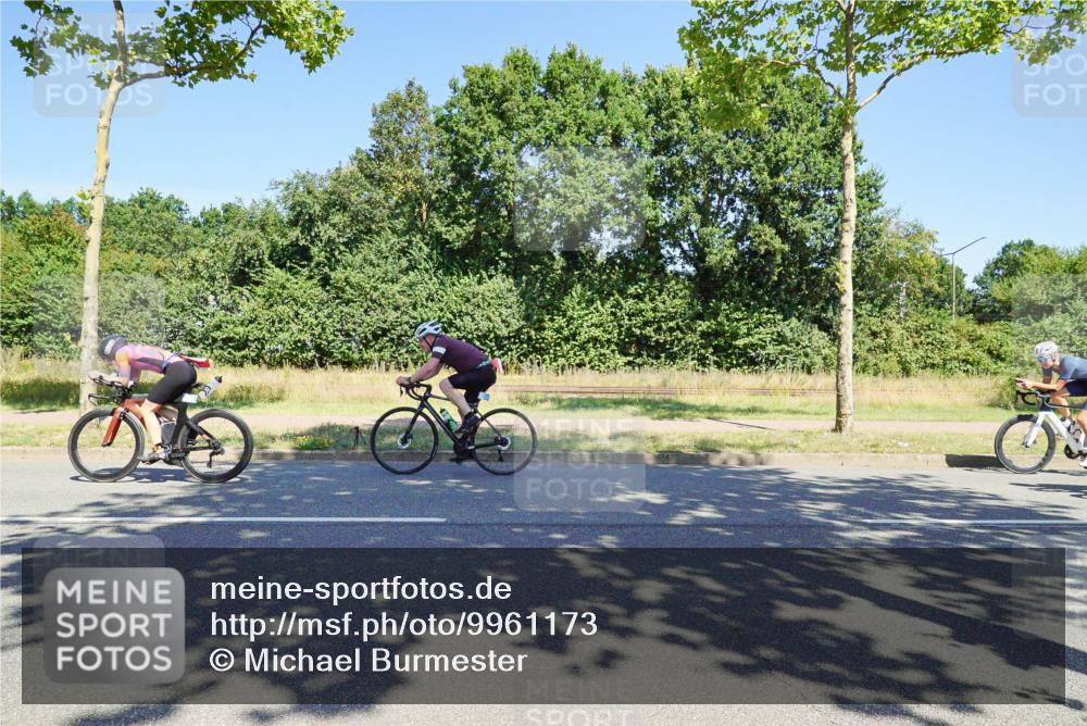 09.08.2026 - GEWOBA Citytriathlon Bremen Michael Burmester http://msf.ph/oto/9961173 09.08.2026 13:05:48 Radfahren 561, 593, 618, 642, 958, 1116, 1145 meine-sportfotos.de