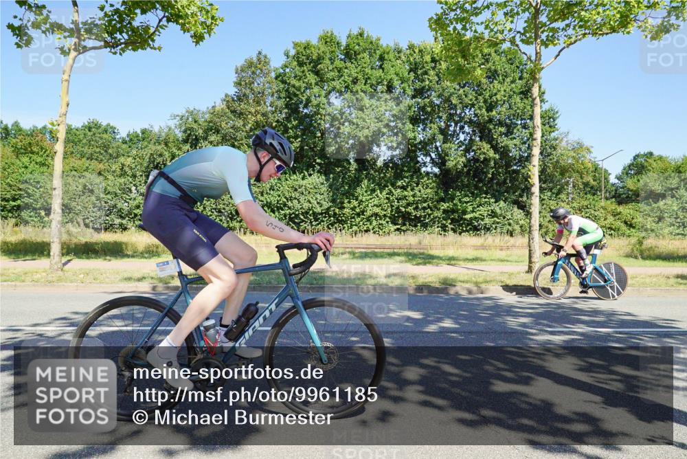 09.08.2026 - GEWOBA Citytriathlon Bremen Michael Burmester http://msf.ph/oto/9961185 09.08.2026 13:06:09 Radfahren 540, 547, 619, 765, 913, 969 meine-sportfotos.de