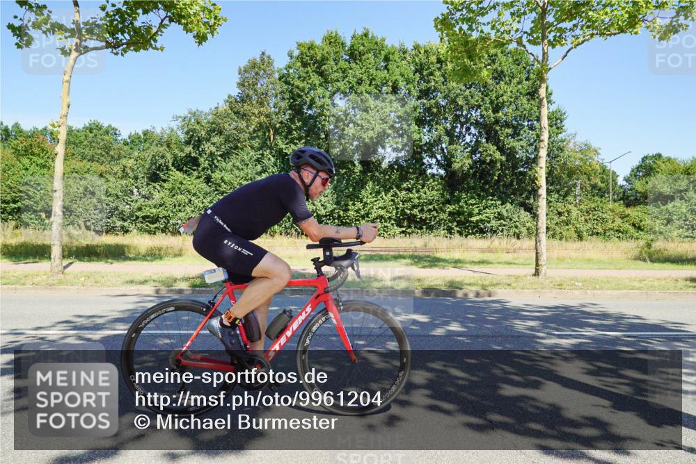 09.08.2026 - GEWOBA Citytriathlon Bremen Michael Burmester http://msf.ph/oto/9961204 09.08.2026 13:06:40 Radfahren 544, 554, 624, 644, 811, 824, 874, 882, 987 meine-sportfotos.de