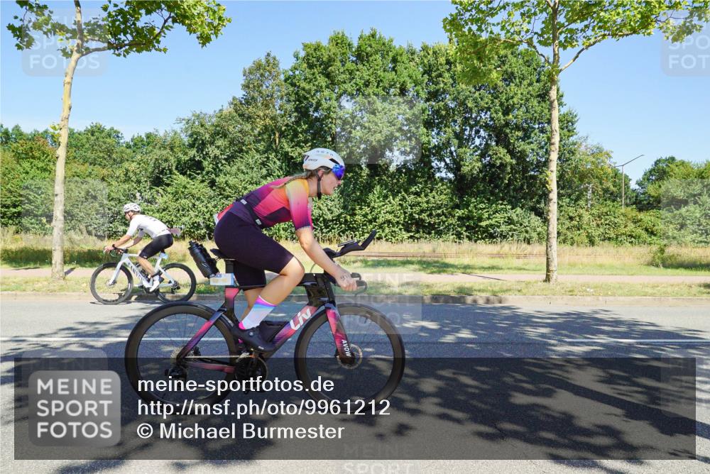 09.08.2026 - GEWOBA Citytriathlon Bremen Michael Burmester http://msf.ph/oto/9961212 09.08.2026 13:06:51 Radfahren 544, 554, 563, 644, 719, 784, 811, 874, 924, 983 meine-sportfotos.de