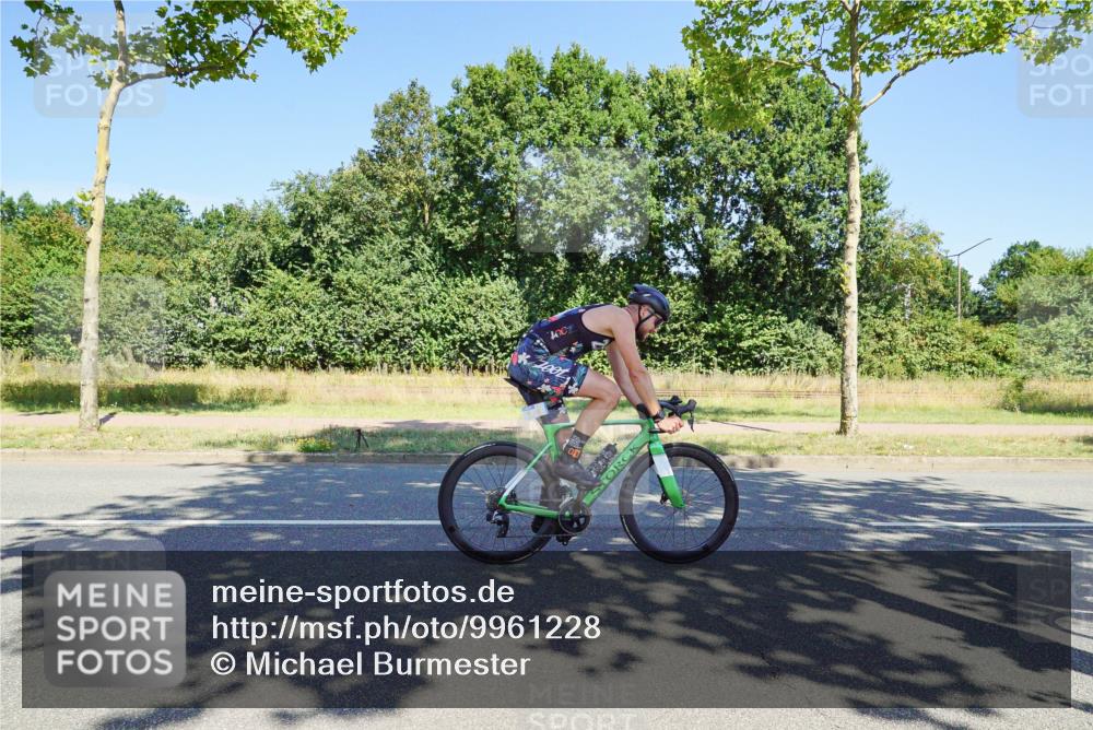 09.08.2026 - GEWOBA Citytriathlon Bremen Michael Burmester http://msf.ph/oto/9961228 09.08.2026 13:07:30 Radfahren 875, 959, 1149, 1158 meine-sportfotos.de