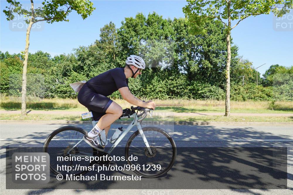 09.08.2026 - GEWOBA Citytriathlon Bremen Michael Burmester http://msf.ph/oto/9961239 09.08.2026 13:07:52 Radfahren 590, 648, 932 meine-sportfotos.de
