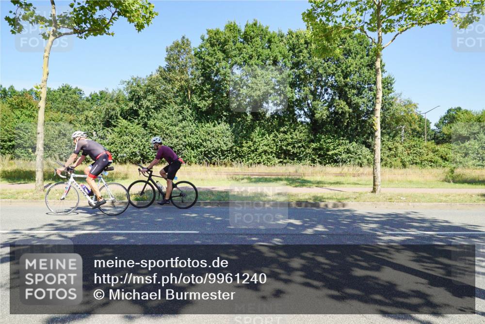 09.08.2026 - GEWOBA Citytriathlon Bremen Michael Burmester http://msf.ph/oto/9961240 09.08.2026 13:07:54 Radfahren 590, 648, 688, 932 meine-sportfotos.de