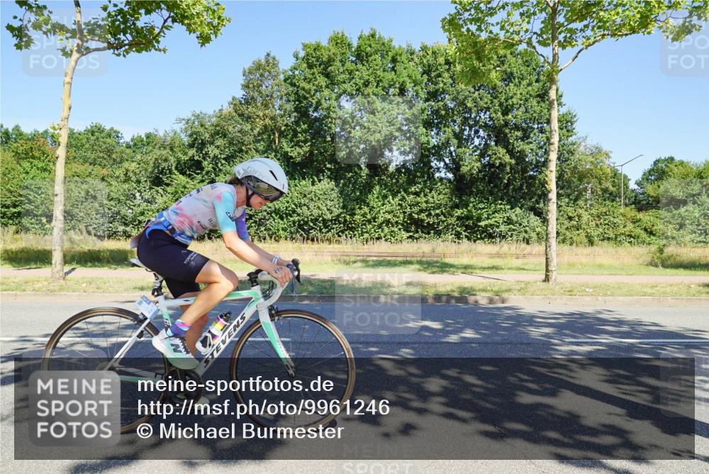 09.08.2026 - GEWOBA Citytriathlon Bremen Michael Burmester http://msf.ph/oto/9961246 09.08.2026 13:08:14 Radfahren 688, 710, 730, 899, 979, 1150 meine-sportfotos.de