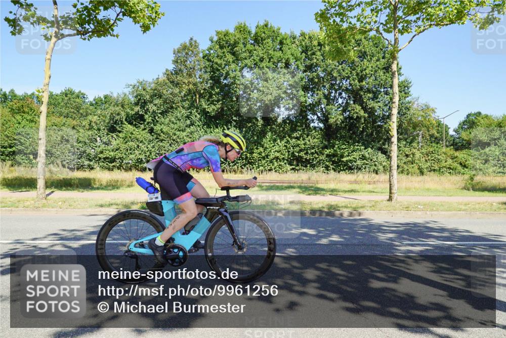 09.08.2026 - GEWOBA Citytriathlon Bremen Michael Burmester http://msf.ph/oto/9961256 09.08.2026 13:08:33 Radfahren 730, 756, 820, 879, 904, 1016, 1137 meine-sportfotos.de