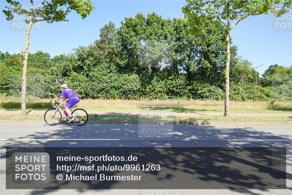 09.08.2026 - GEWOBA Citytriathlon Bremen Michael Burmester http://msf.ph/oto/9961263 09.08.2026 13:08:43 Radfahren 594, 605, 641, 686, 756, 820, 852, 904, 1016 meine-sportfotos.de