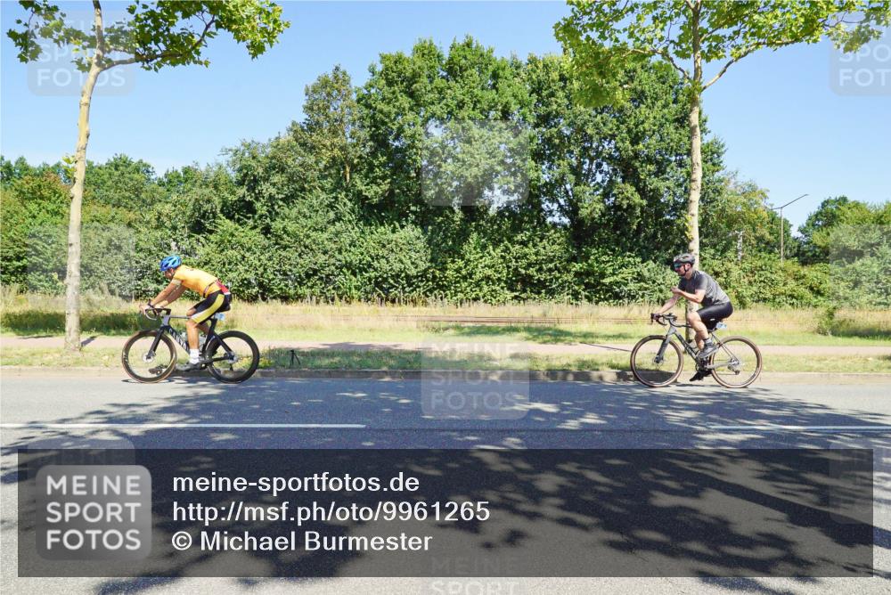 09.08.2026 - GEWOBA Citytriathlon Bremen Michael Burmester http://msf.ph/oto/9961265 09.08.2026 13:08:50 Radfahren 594, 605, 641, 686, 756, 852 meine-sportfotos.de