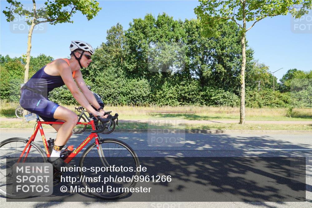 09.08.2026 - GEWOBA Citytriathlon Bremen Michael Burmester http://msf.ph/oto/9961266 09.08.2026 13:08:50 Radfahren 594, 605, 641, 686, 756, 852 meine-sportfotos.de