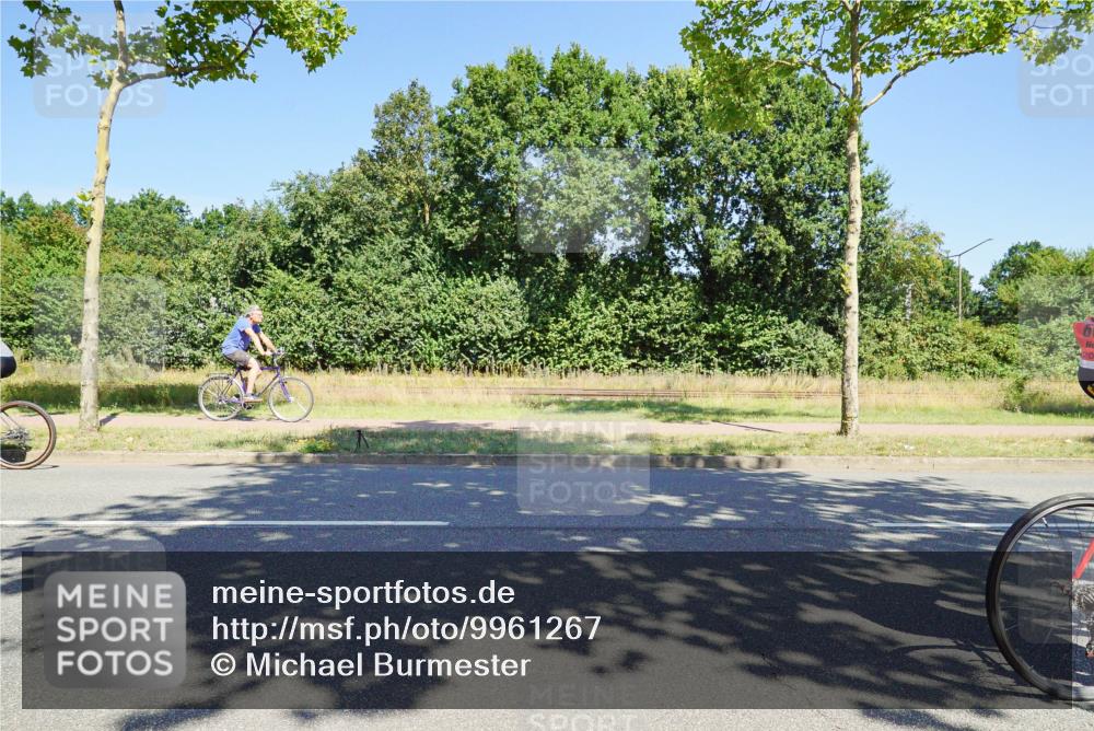 09.08.2026 - GEWOBA Citytriathlon Bremen Michael Burmester http://msf.ph/oto/9961267 09.08.2026 13:08:51 Radfahren 594, 605, 641, 686, 756, 852 meine-sportfotos.de