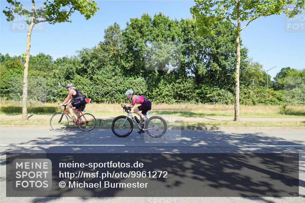 09.08.2026 - GEWOBA Citytriathlon Bremen Michael Burmester http://msf.ph/oto/9961272 09.08.2026 13:08:57 Radfahren 594, 605, 641, 686, 899, 1133 meine-sportfotos.de