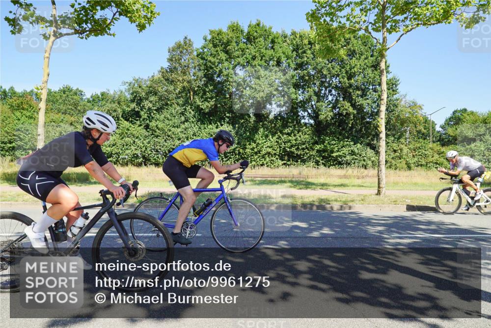 09.08.2026 - GEWOBA Citytriathlon Bremen Michael Burmester http://msf.ph/oto/9961275 09.08.2026 13:09:00 Radfahren 589, 594, 641, 899, 1133 meine-sportfotos.de