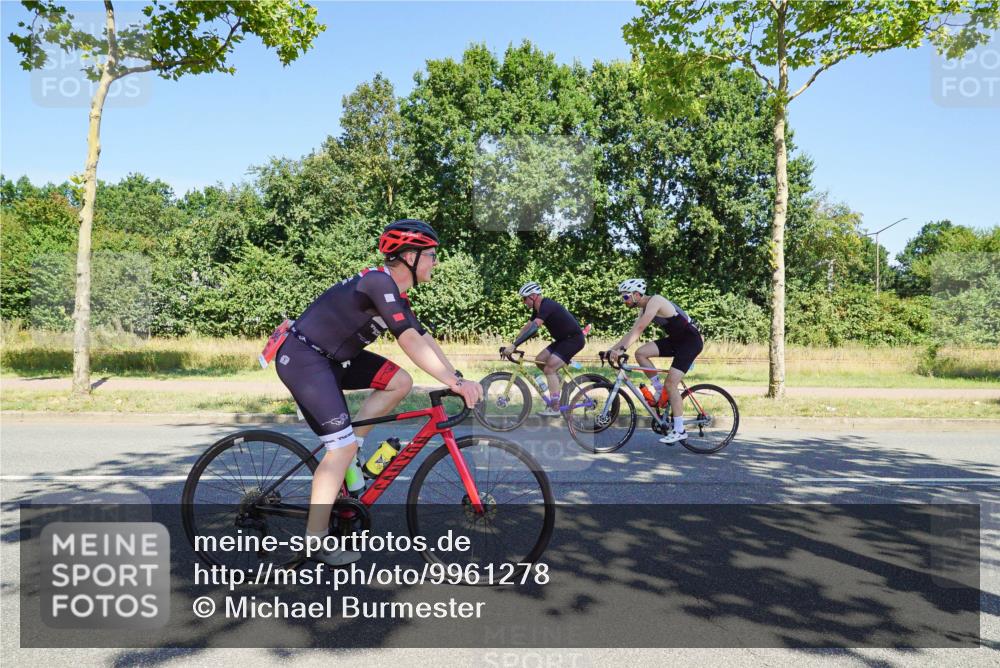 09.08.2026 - GEWOBA Citytriathlon Bremen Michael Burmester http://msf.ph/oto/9961278 09.08.2026 13:09:06 Radfahren 589, 899, 1133, 1143 meine-sportfotos.de