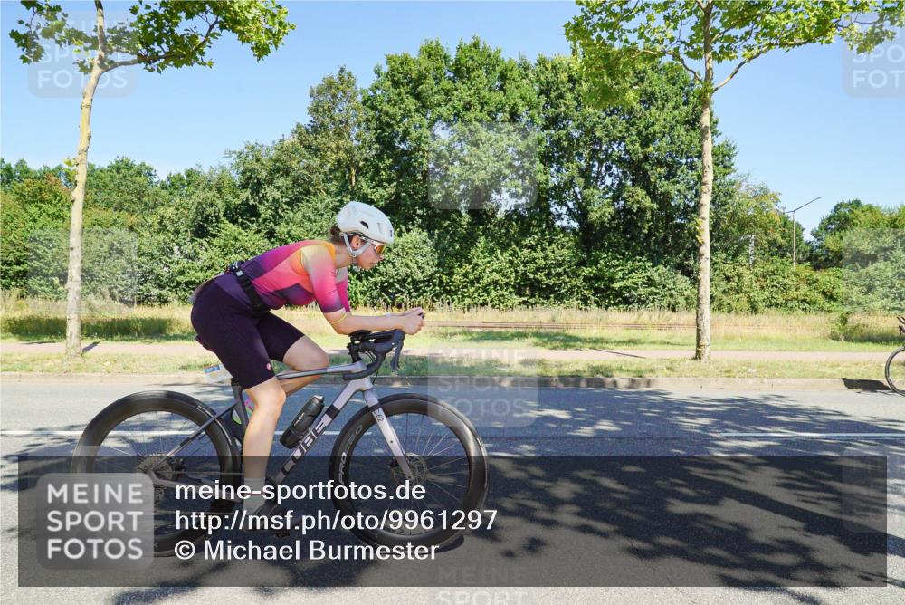 09.08.2026 - GEWOBA Citytriathlon Bremen Michael Burmester http://msf.ph/oto/9961297 09.08.2026 13:09:49 Radfahren 739, 822, 877, 880, 914, 947, 963, 1009, 1013, 1129, 1141 meine-sportfotos.de