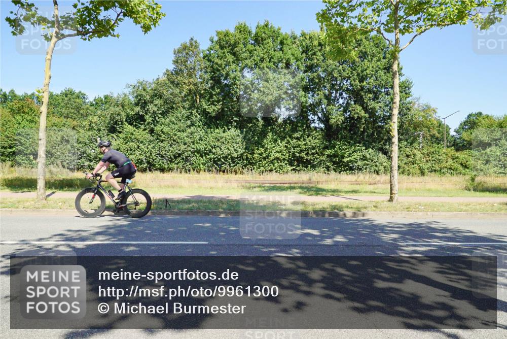 09.08.2026 - GEWOBA Citytriathlon Bremen Michael Burmester http://msf.ph/oto/9961300 09.08.2026 13:09:53 Radfahren 739, 799, 822, 880, 914, 947, 963, 1009, 1013, 1129, 1141 meine-sportfotos.de