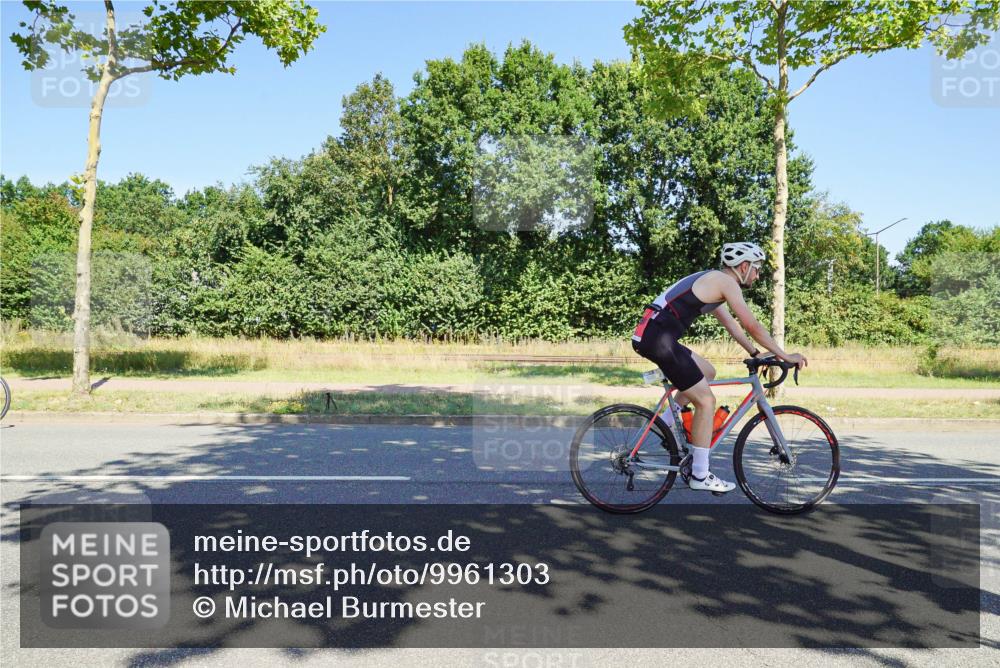 09.08.2026 - GEWOBA Citytriathlon Bremen Michael Burmester http://msf.ph/oto/9961303 09.08.2026 13:09:55 Radfahren 739, 799, 822, 880, 914, 947, 963, 1009, 1013, 1141 meine-sportfotos.de