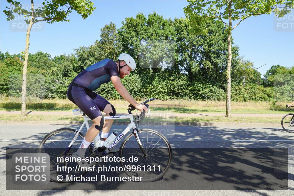 09.08.2026 - GEWOBA Citytriathlon Bremen Michael Burmester http://msf.ph/oto/9961311 09.08.2026 13:10:07 Radfahren 545, 739, 778, 799, 807, 880, 1130 meine-sportfotos.de