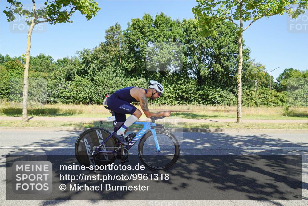 09.08.2026 - GEWOBA Citytriathlon Bremen Michael Burmester http://msf.ph/oto/9961318 09.08.2026 13:10:23 Radfahren 748, 807 meine-sportfotos.de