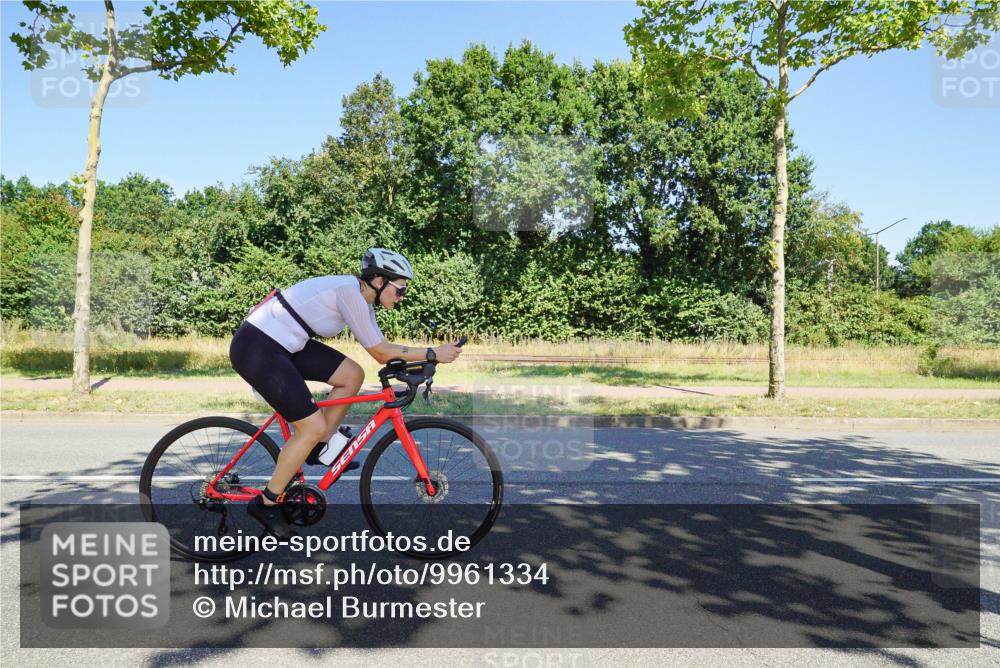 09.08.2026 - GEWOBA Citytriathlon Bremen Michael Burmester http://msf.ph/oto/9961334 09.08.2026 13:10:50 Radfahren 598, 716, 717, 750, 794, 823, 967, 993 meine-sportfotos.de